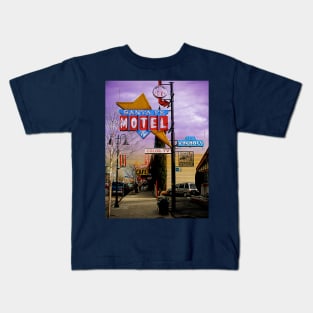 santa fe motel 2 Kids T-Shirt